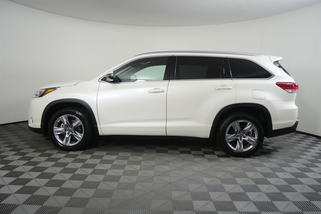Thumbnail: 2019 Toyota Highlander - 6