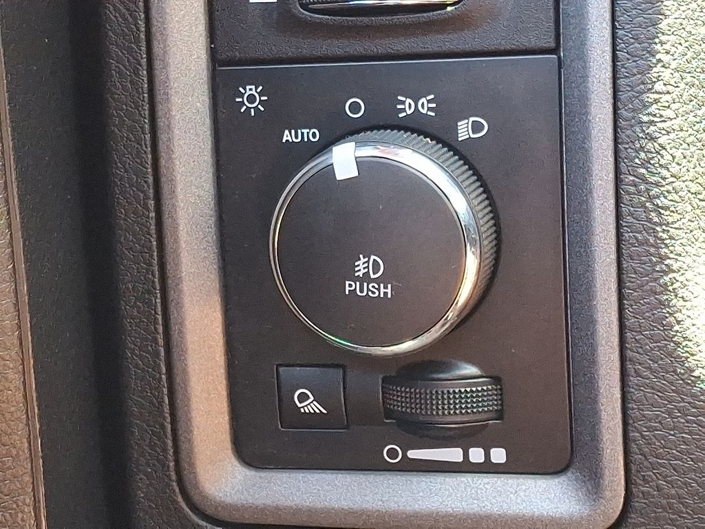 2018 Ram 1500 — photo 24