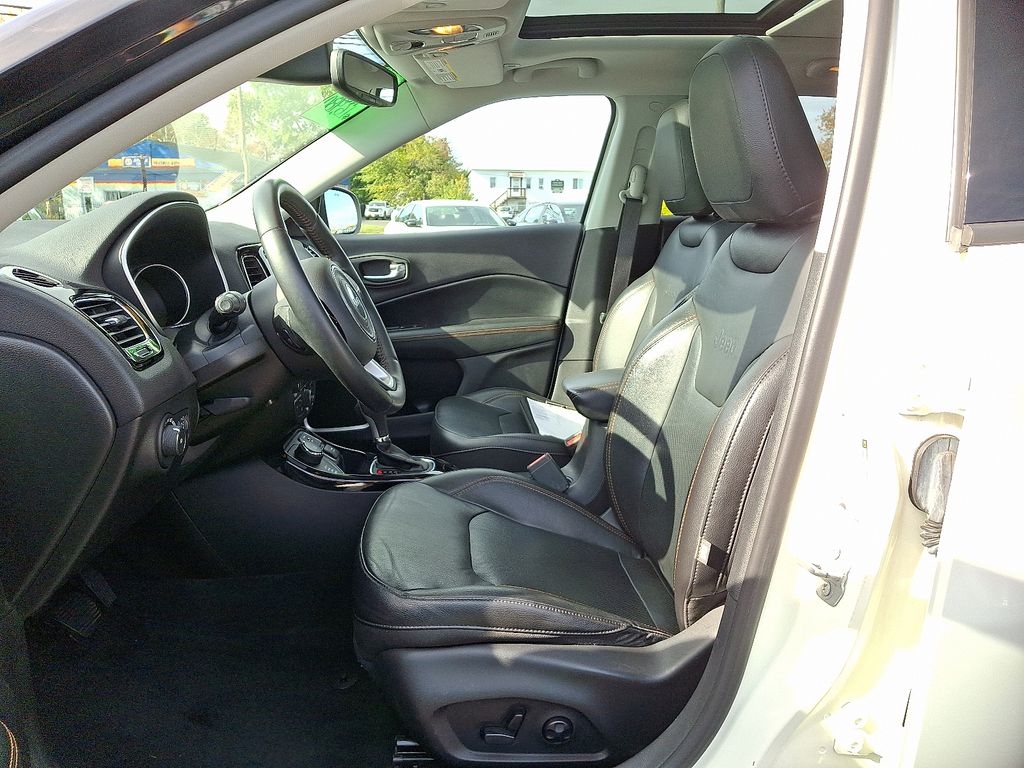 Thumbnail: 2019 Jeep Compass - 14