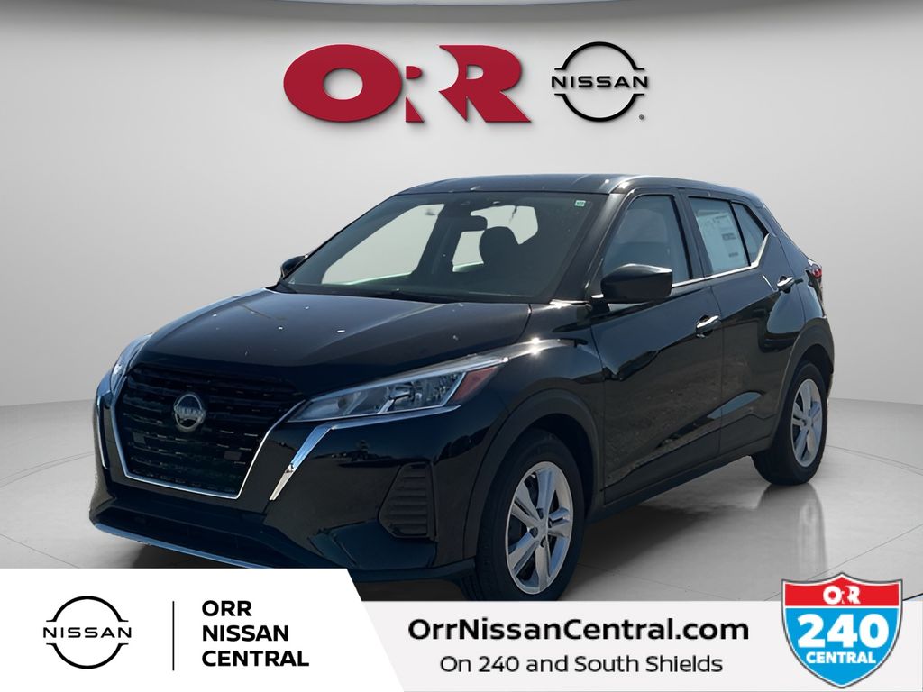 Used 2025 Nissan Kicks Play