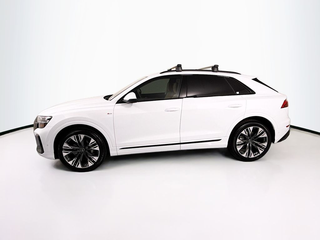 Thumbnail: 2026 Audi Q8 - 8