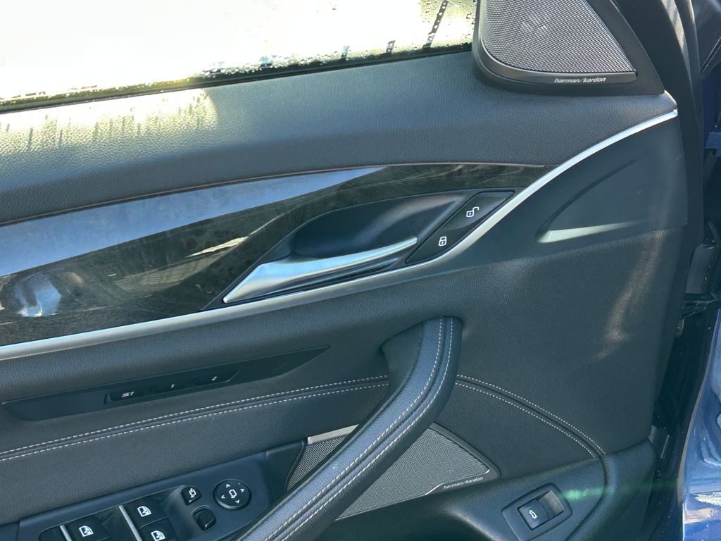 Thumbnail: 2022 BMW 5 Series - 12