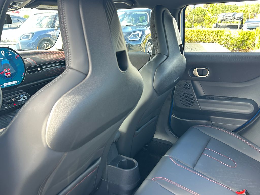 Thumbnail: 2025 MINI Cooper - 30