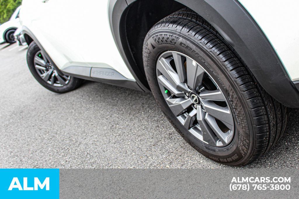 Used 2024 White Nissan SV image 15