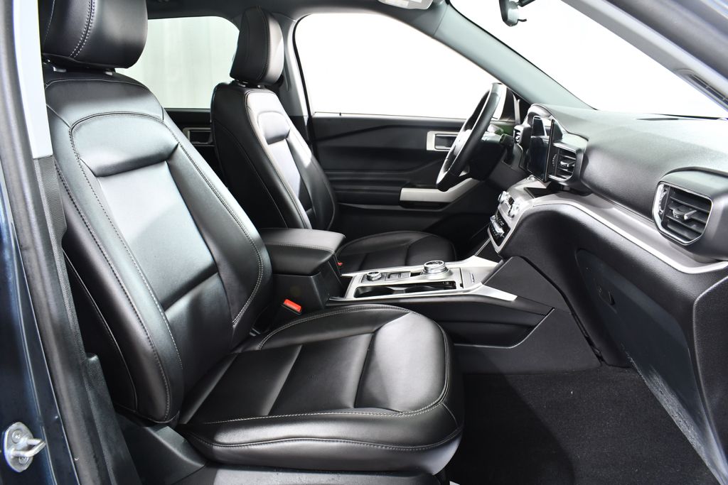 Used 2023 Blue Ford XLT image 10