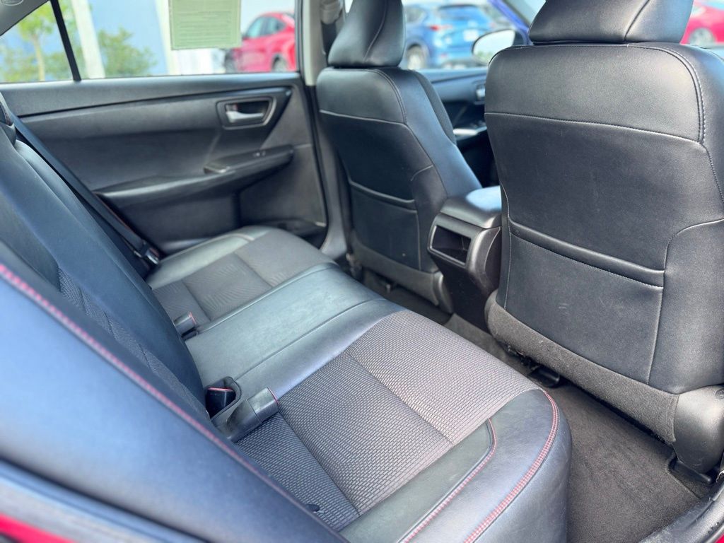 2016 Toyota Camry SE