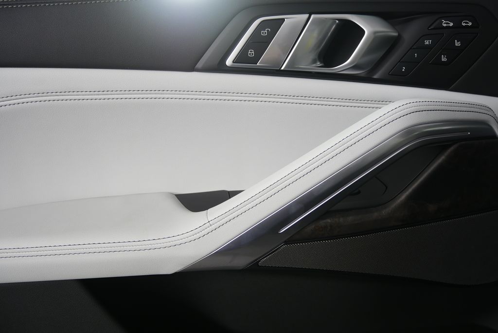 Thumbnail: 2026 BMW X6 - 8
