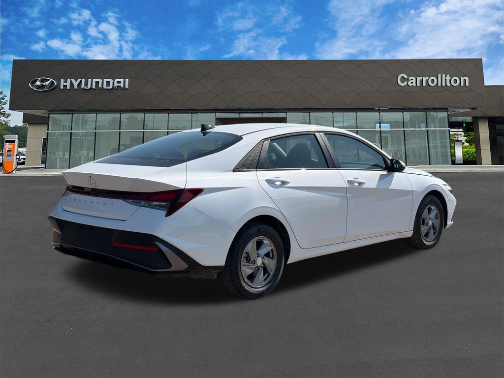 New 2026 White Hyundai SE image 6