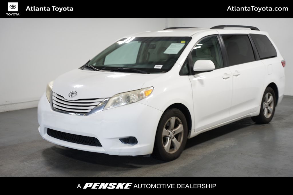 Thumbnail: 2015 Toyota Sienna - 1