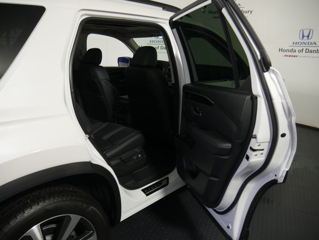Thumbnail: 2026 Honda Pilot - 9