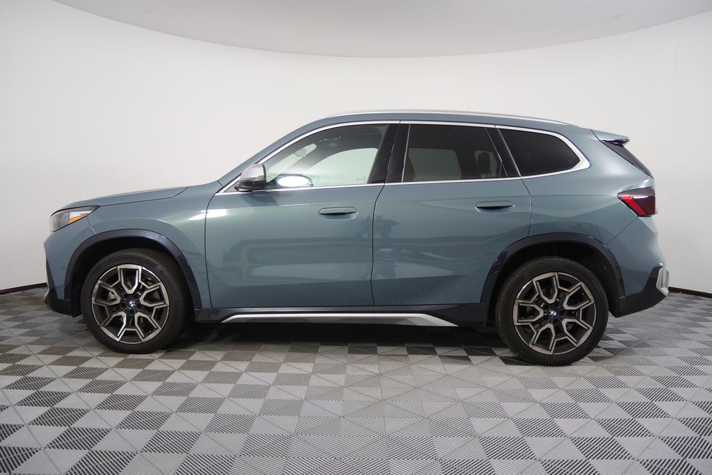 Thumbnail: 2023 BMW X1 - 6