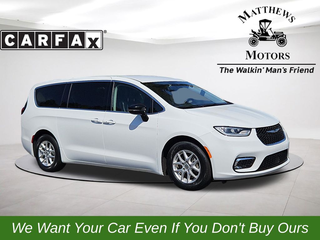 Bright White Clearcoat 2024 Chrysler Pacifica Touring L FWD Minivan Front-Wheel Drive 9-Speed Automatic