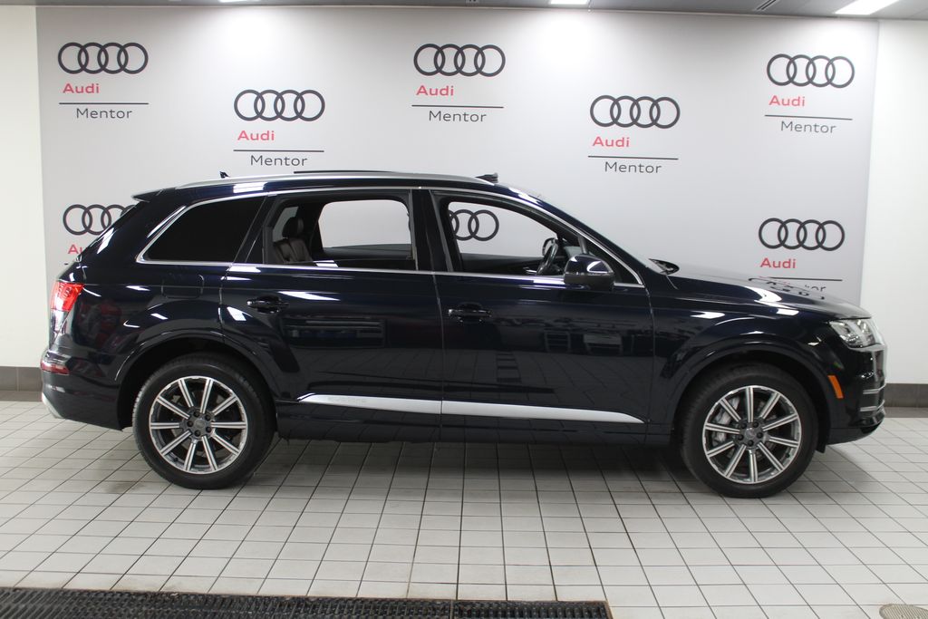 Thumbnail: 2017 Audi Q7 - 7