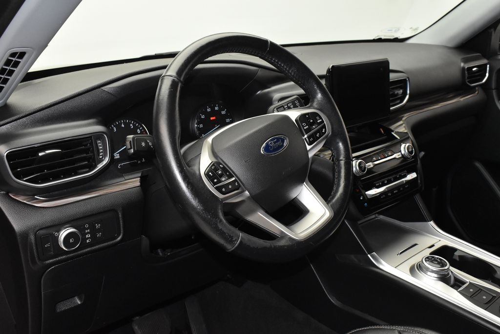 Thumbnail: 2022 Ford Explorer - 17