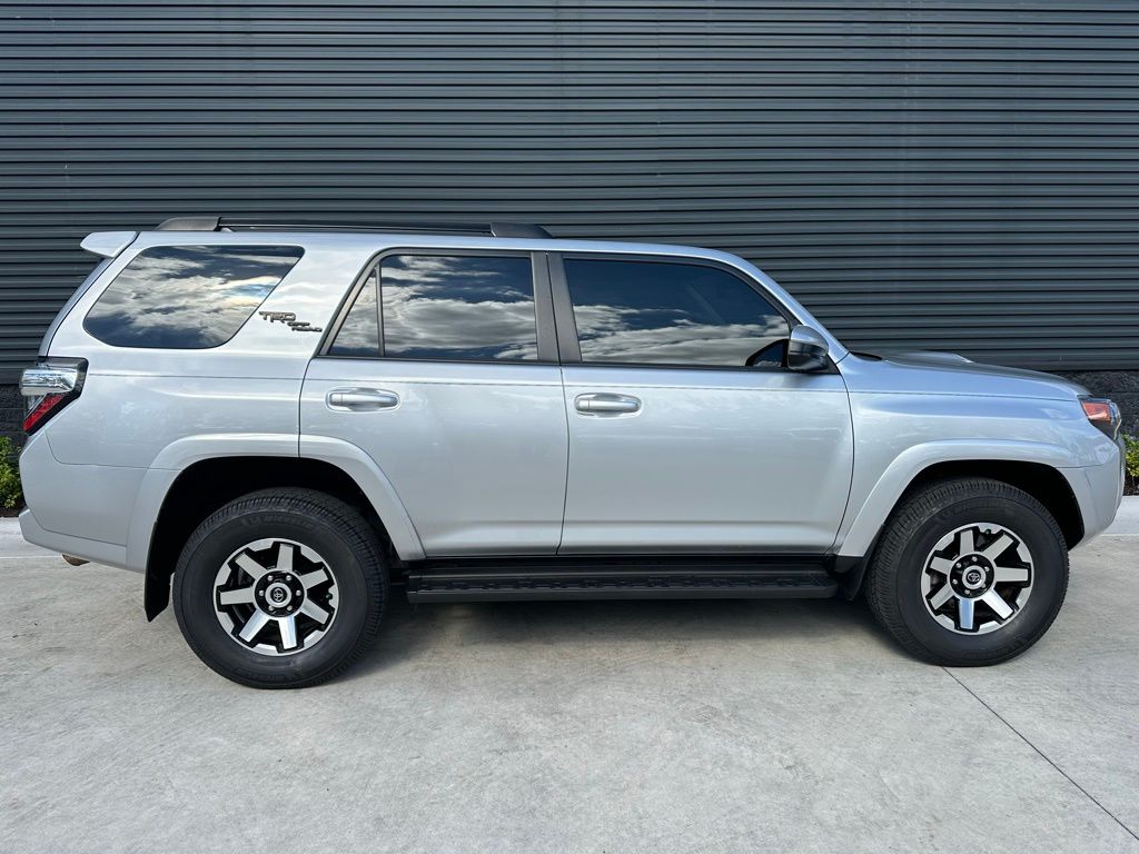 2022 Toyota 4Runner TRD Off Road 9