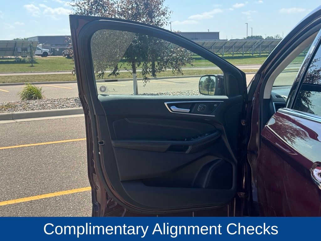 2020 Ford Edge Titanium