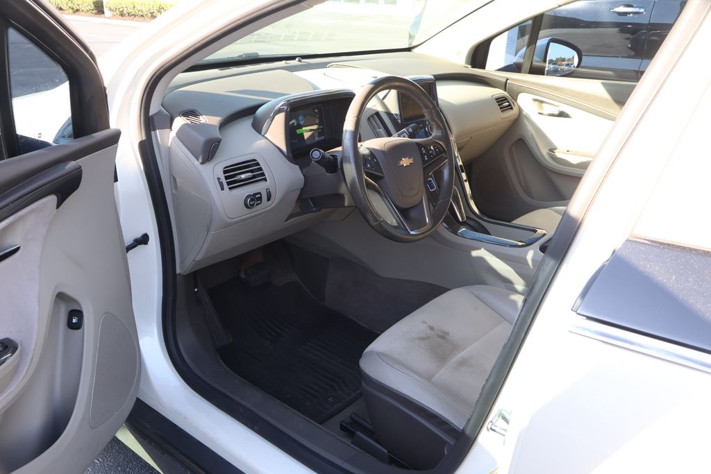 Thumbnail: 2014 Chevrolet Volt - 11