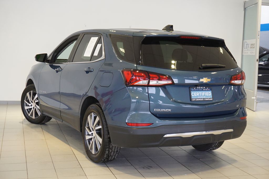 View vehicle photo 7