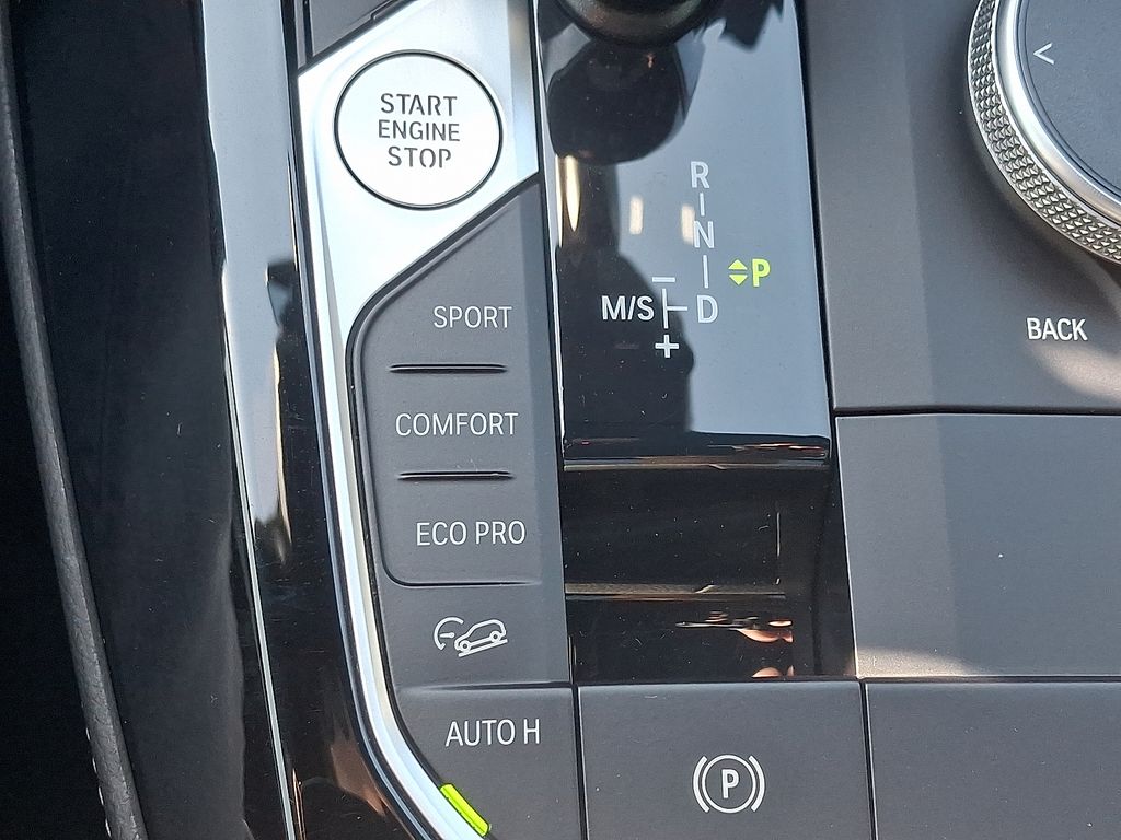 2023 BMW X4 xDrive30i 25