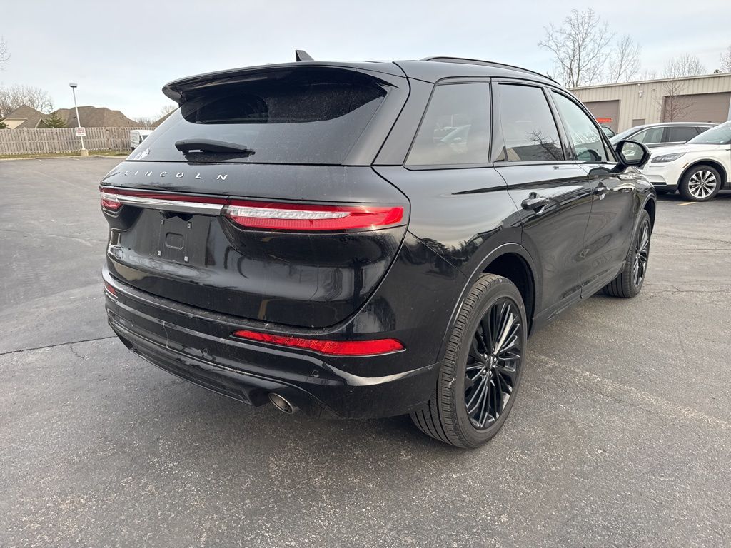 Certified Used 2024 Black Lincoln Reserve image 5