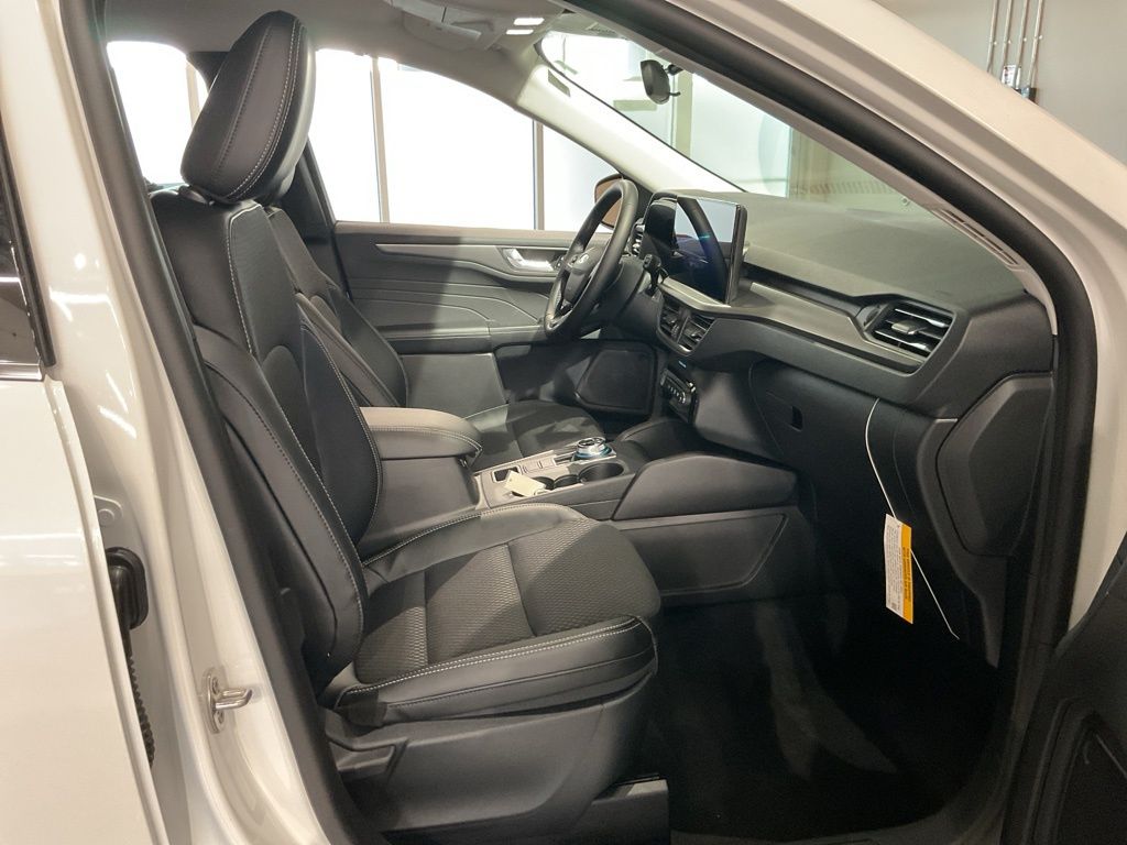 New 2026 White Ford Base image 18