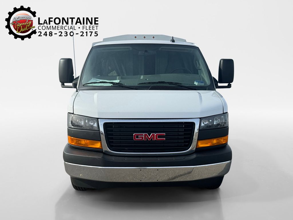 2024 GMC Savana 3500 Work Van 2