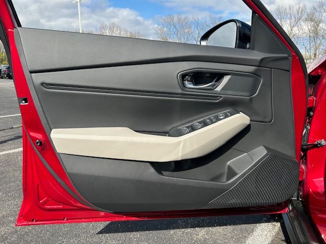 2025 Honda Accord SE 16