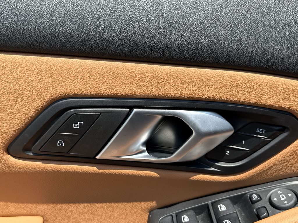 Thumbnail: 2024 BMW 3 Series - 4