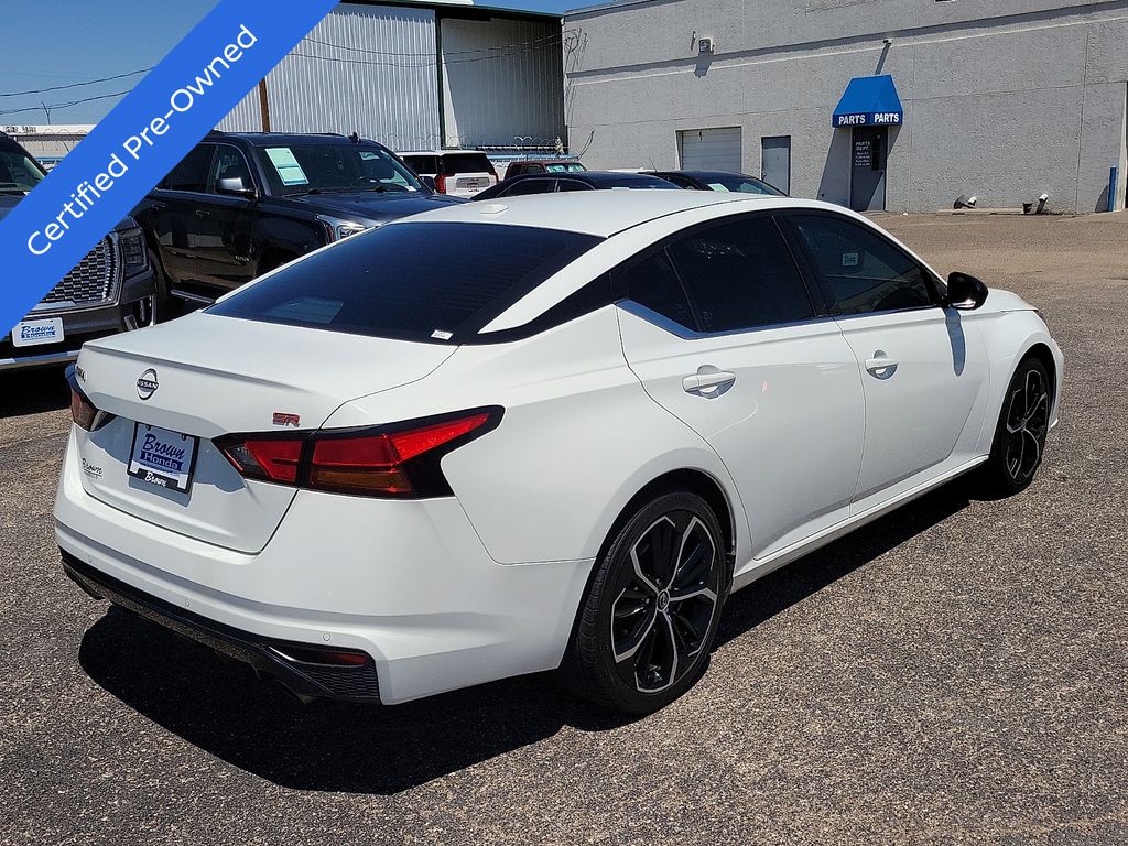 2023 Nissan Altima 2.5 SR - 9
