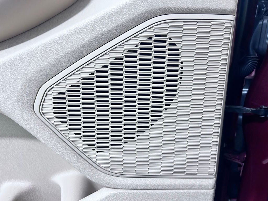 used 2023 Jeep Grand Cherokee L car, priced at $31,746