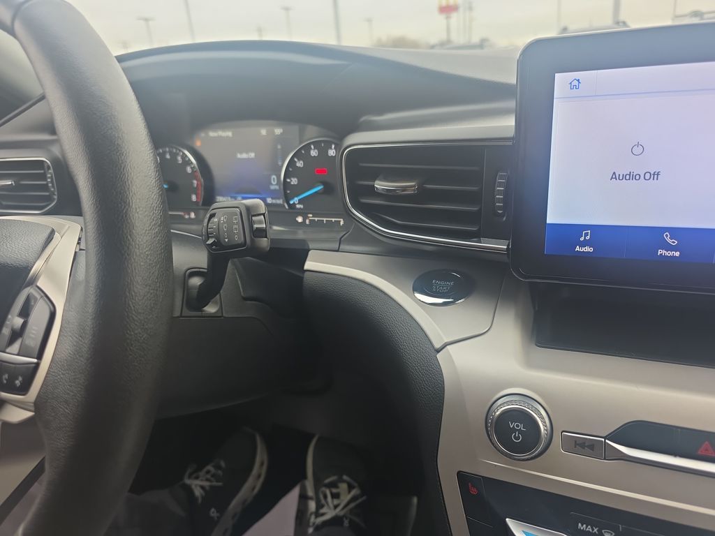 Certified Used 2024 Blue Ford XLT image 31