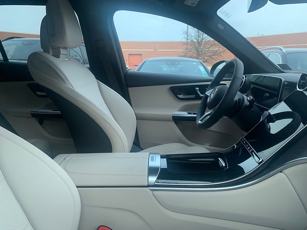 Thumbnail: 2026 Mercedes-Benz GLC - 4