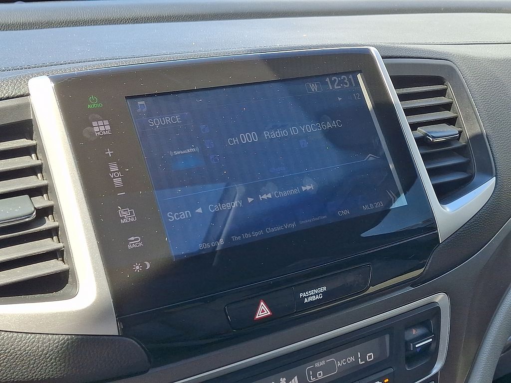 Thumbnail: 2016 Honda Pilot - 17