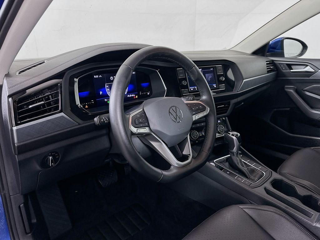 Thumbnail: 2023 Volkswagen Jetta - 9
