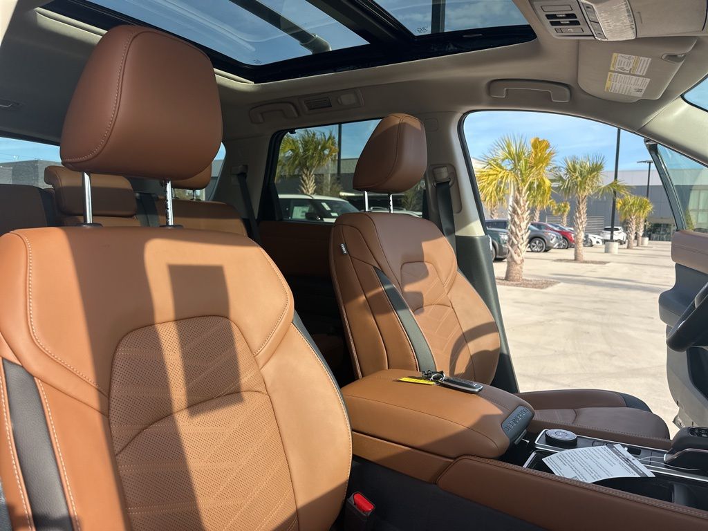 2025 Obsidian Green Pearl Nissan Pathfinder Platinum 4X4 SUV