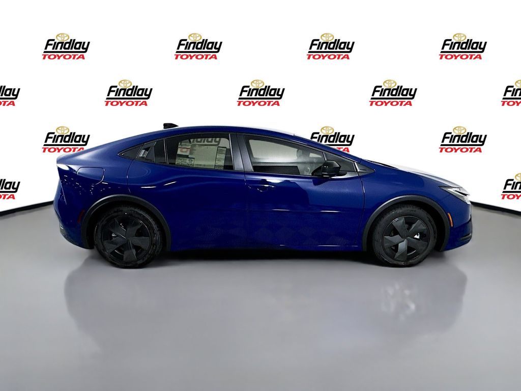 2026 Toyota Prius Plug-in Hybrid SE - Photo 8