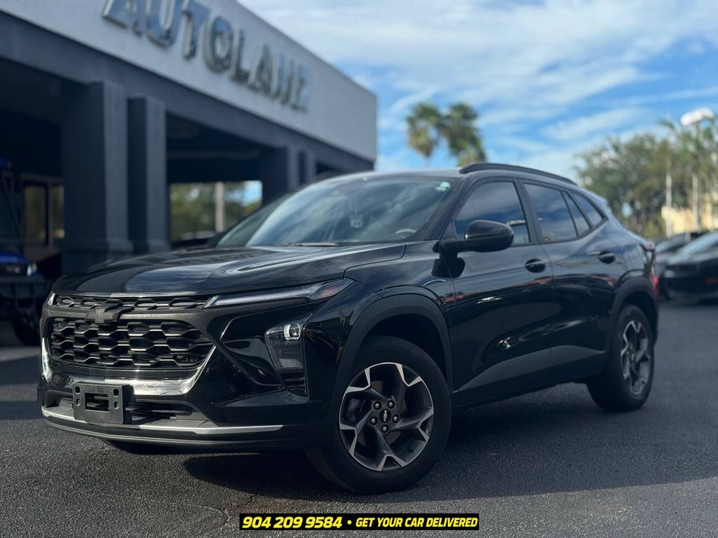 Mosaic Black Metallic 2025 Chevrolet Trax SUV / Crossover Front-Wheel Drive 6-Speed Automatic