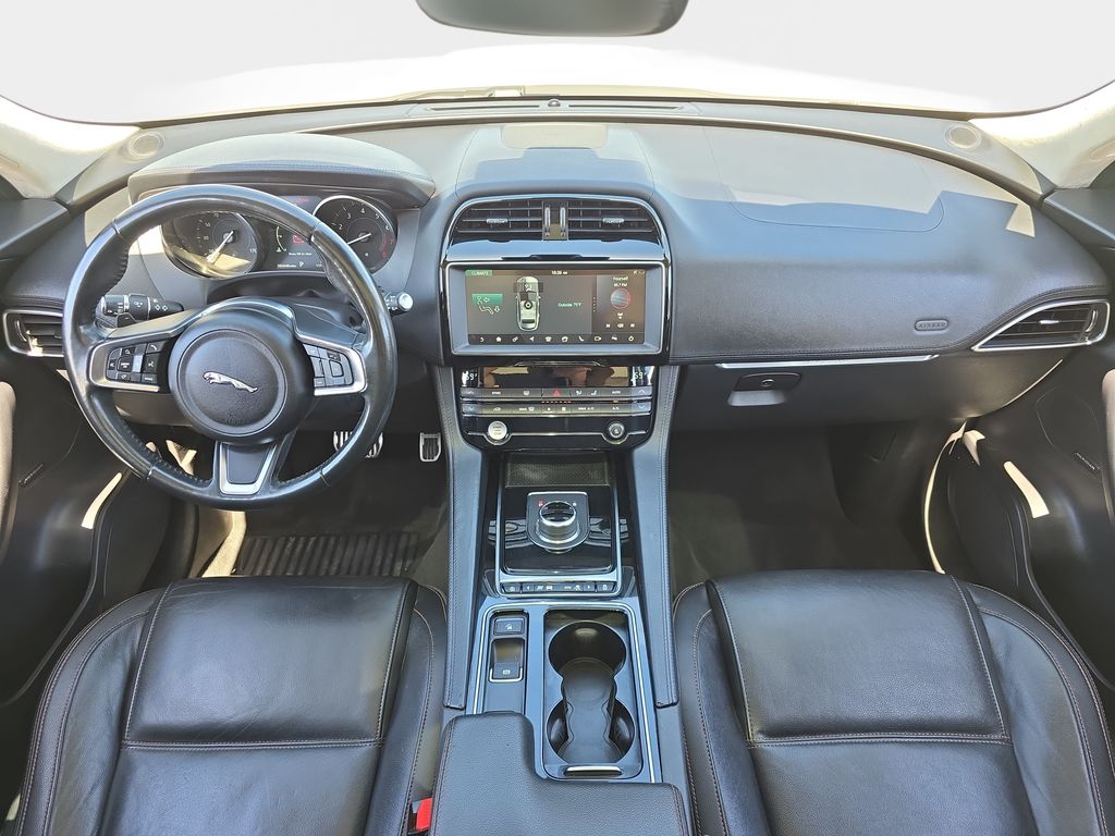 Used 2019  Jaguar 30t Prestige image 10