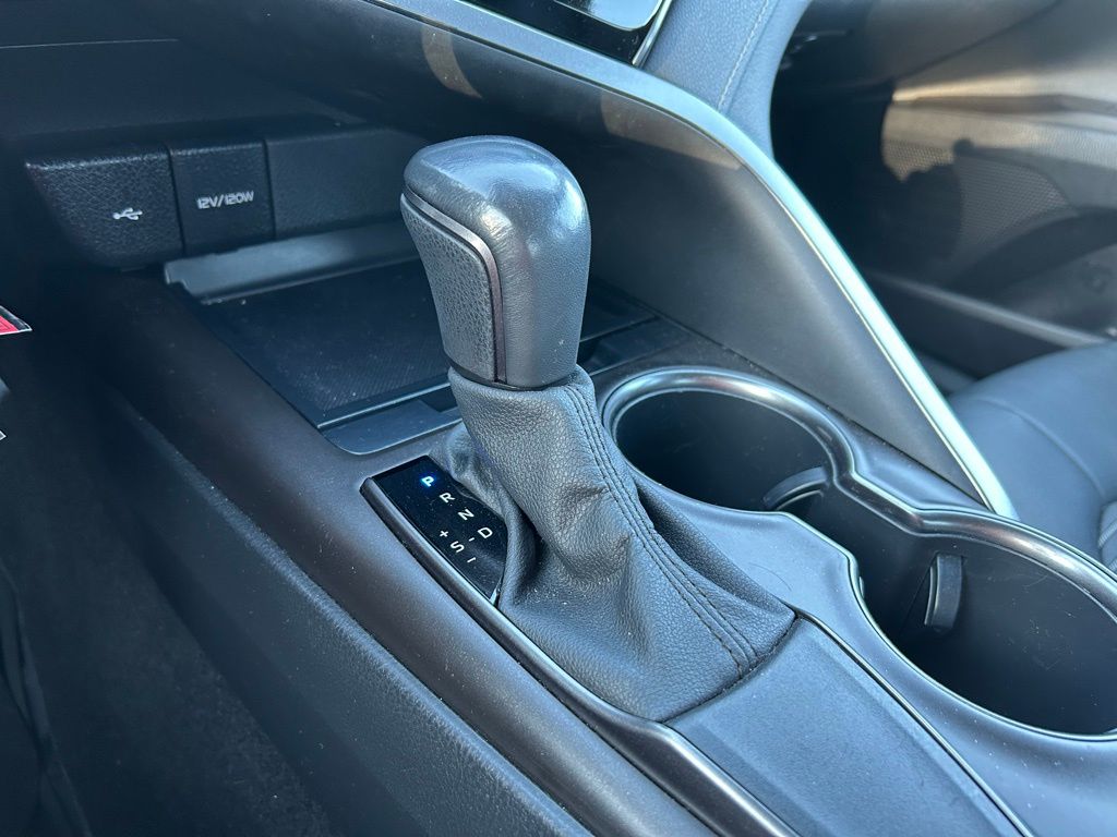 Thumbnail: 2021 Toyota Camry - 27