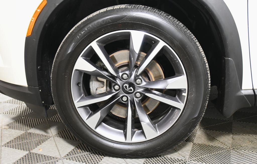 Thumbnail: 2023 INFINITI QX60 - 12