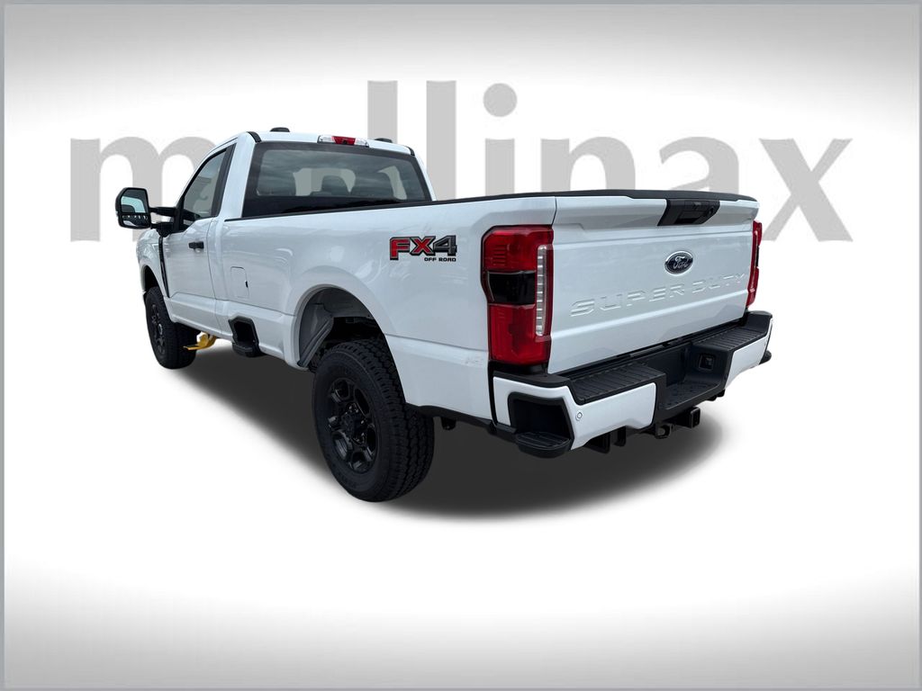 2025 Ford F-350 photo 3
