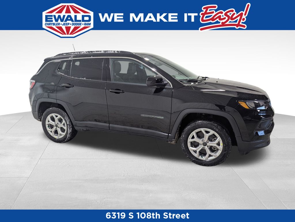2025 Jeep Compass Latitude photo