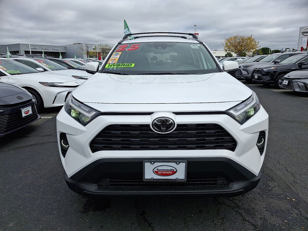 Thumbnail: 2025 Toyota RAV4 - 2