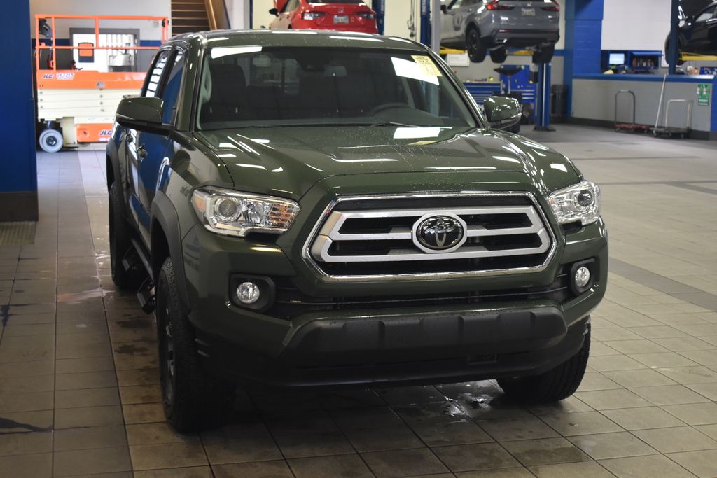 Thumbnail: 2021 Toyota Tacoma - 3