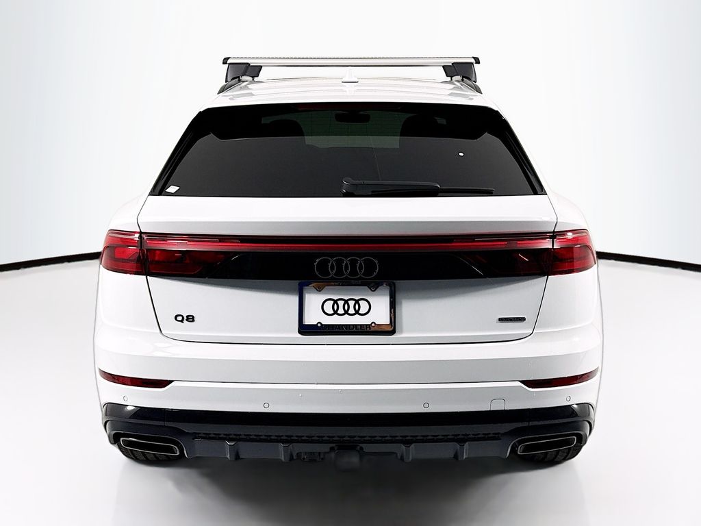 Thumbnail: 2026 Audi Q8 - 6