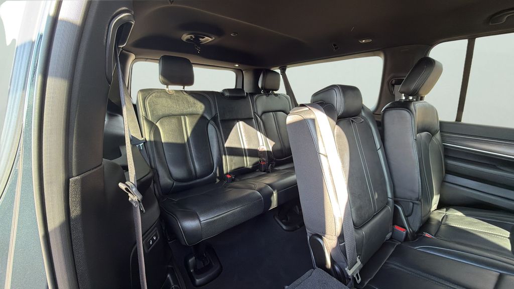 2024 Wagoneer L Wagoneer L