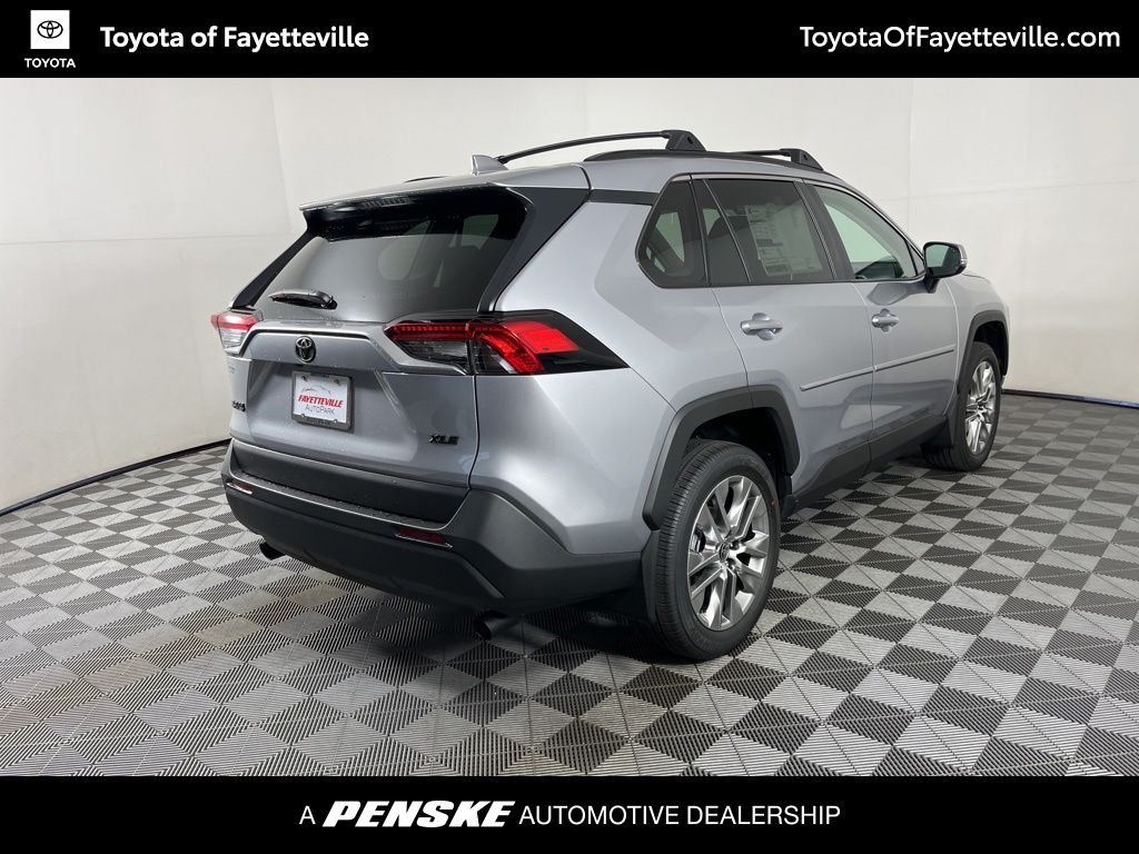 2025 Toyota RAV4 XLE Premium 16