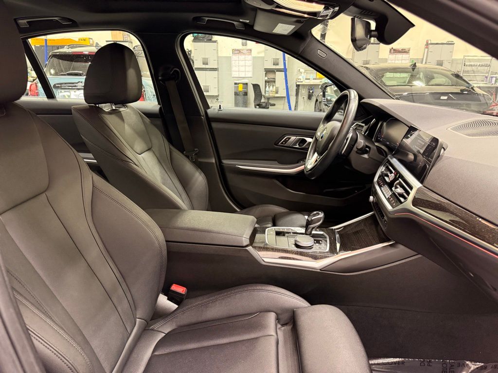 2021 BMW 3 Series 330i xDrive 29