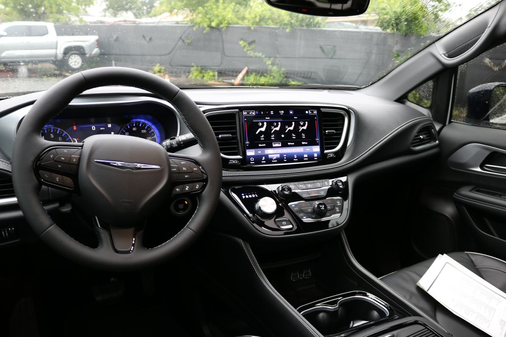 Used Car 2025 Chrysler Pacifica  Limited For Sale Under $50,000 In Austin, Texas