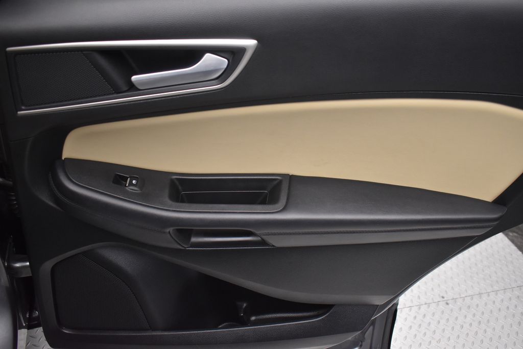 Thumbnail: 2023 Ford Edge - 28